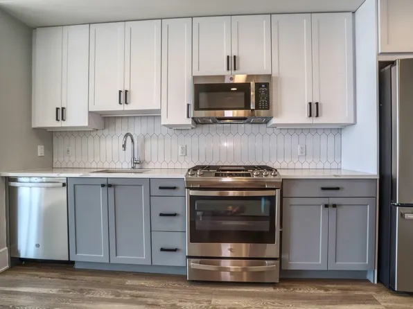 32 Oakland Avenue image 23 of 50