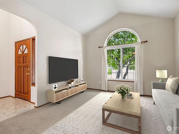 3rd image of 3808 SW Cassie Drive