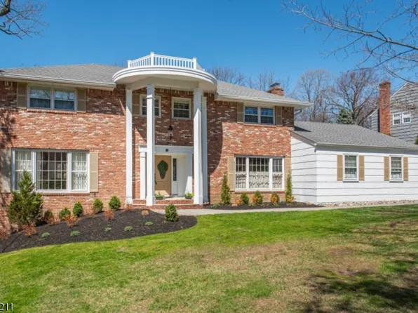 5 Robin Hill Rd, North Caldwell Boro, NJ 07006