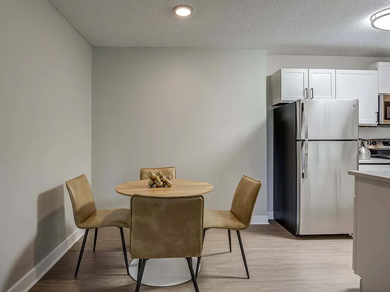 Park Glen Apartments — Photo 20