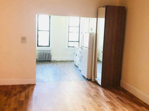 3rd image of 34-06 43rd St #2R