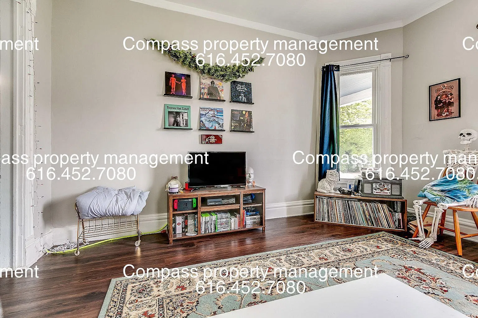 4 bed, 1.0 bath, $1,695 — Photo 2