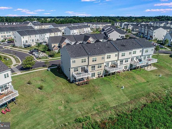 4th image of 20786 Brunswick Ln