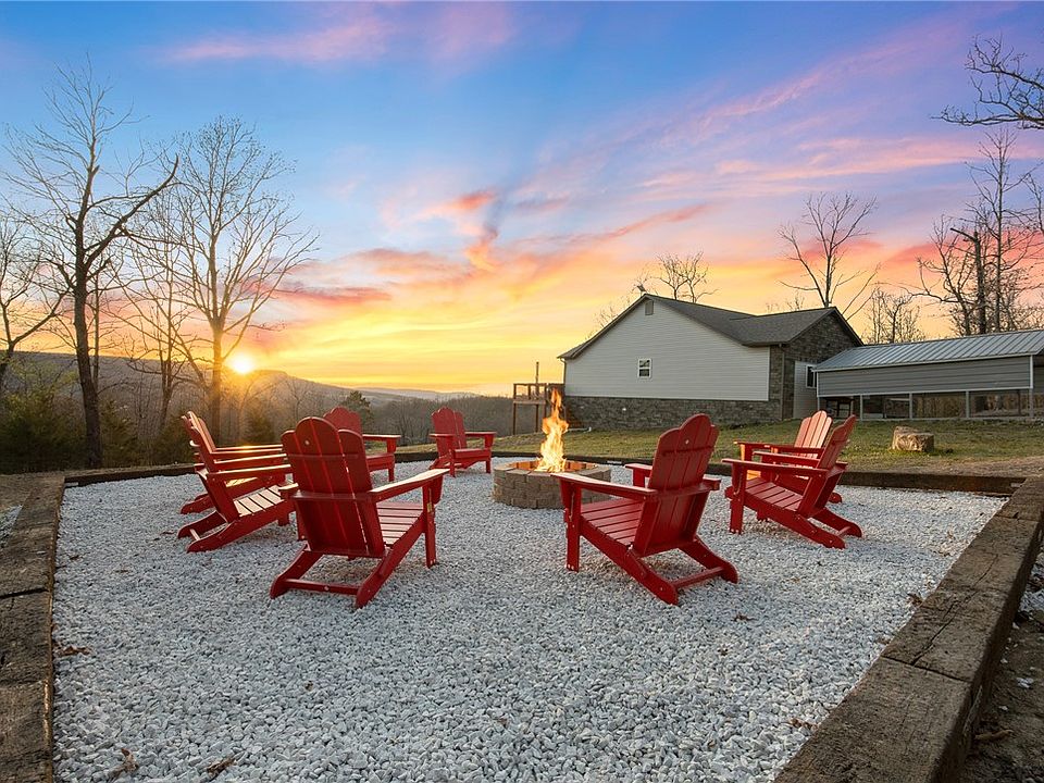 1st image of 4240 Moonbeam Dr