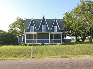 453 E Marshall St, Van Alstyne, TX 75495