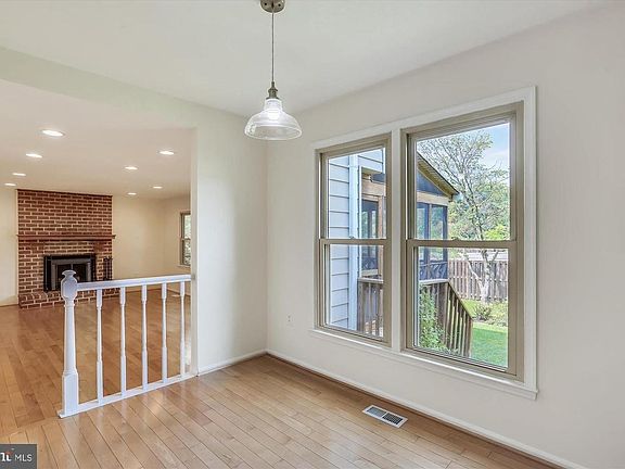 5th image of 610 Poplarwood Pl