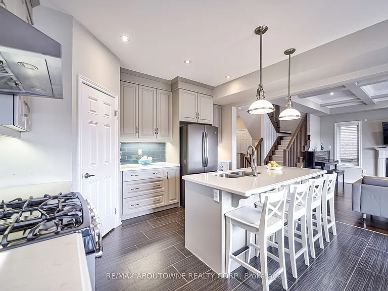 195 Greti Dr #UPPER — Photo 16