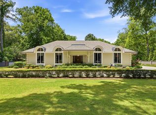 425 Sweetbrier Rd, Memphis, TN 38120