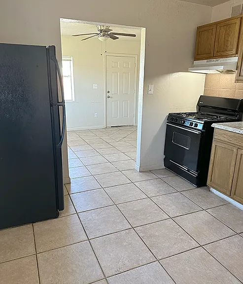 11620 N 17th Dr #4 — Photo 3