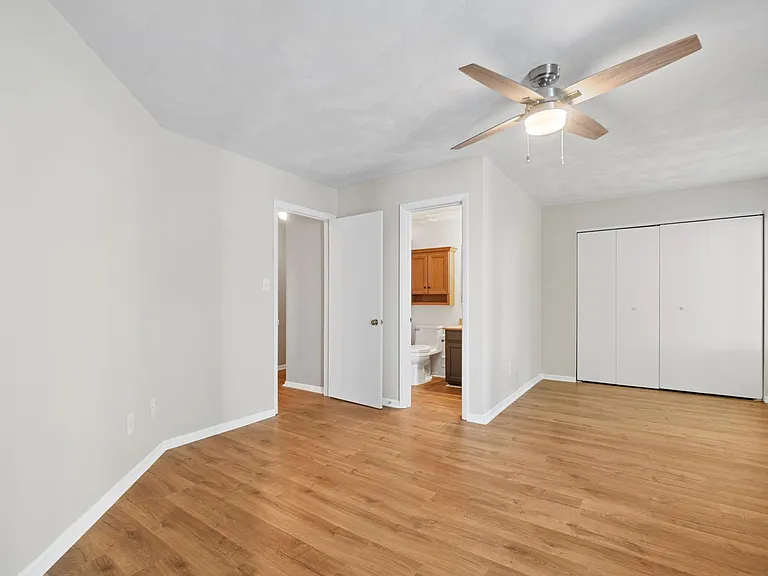 2524 Cove Point Pl — Photo 2