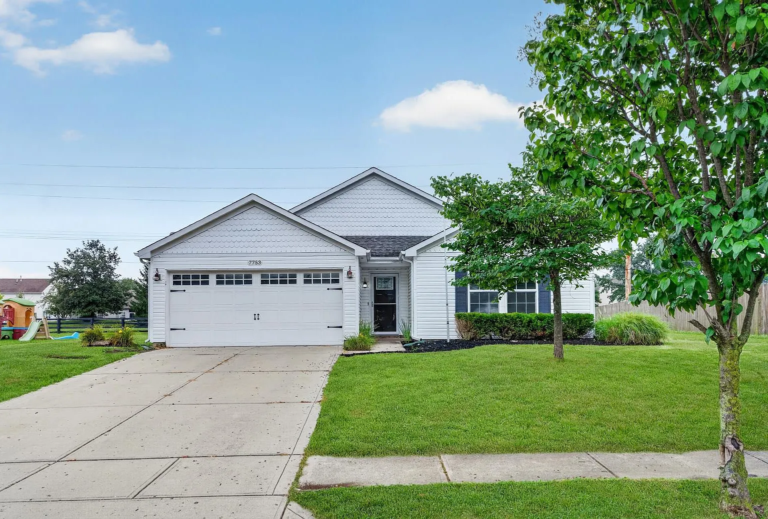 7753 Sunflower Dr — Photo 1