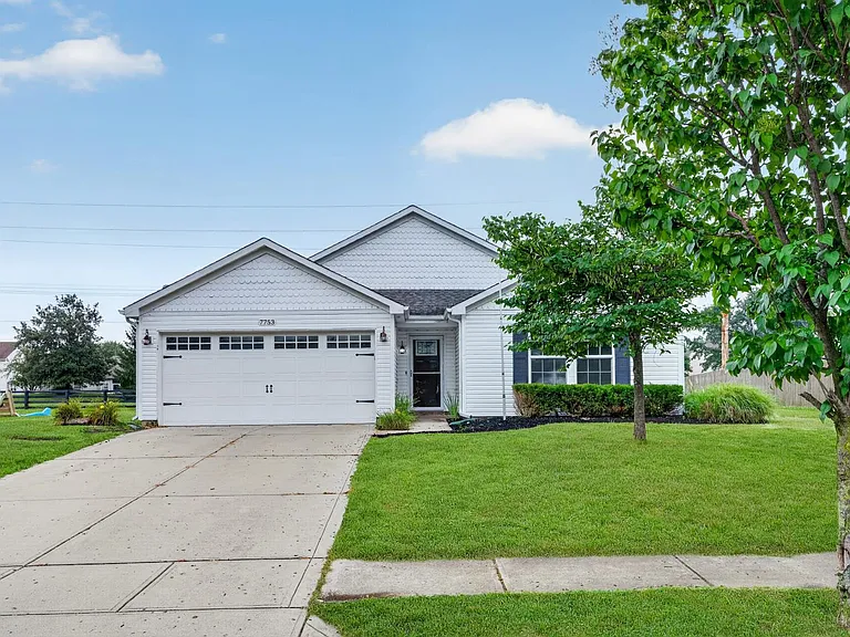 7753 Sunflower Dr — Photo 1