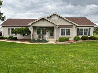 651 Hanna Ln, Londonderry, OH 45647