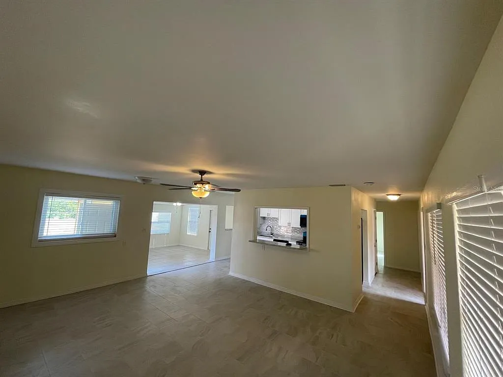 3 bed, 2.0 bath, 1696 sqft, $2,495 — Photo 3