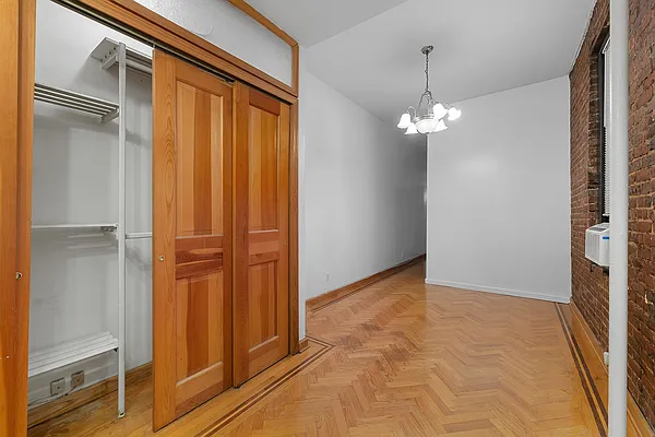 Rented by REAL New York | media 27