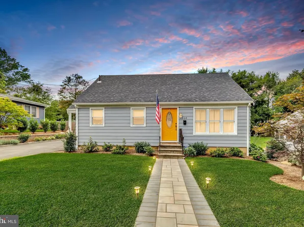 208 Greeley St, Hightstown, NJ 08520