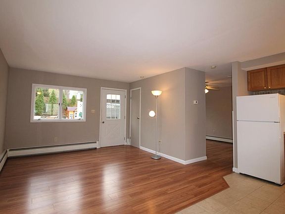 2nd image of 16 Grendon Ln