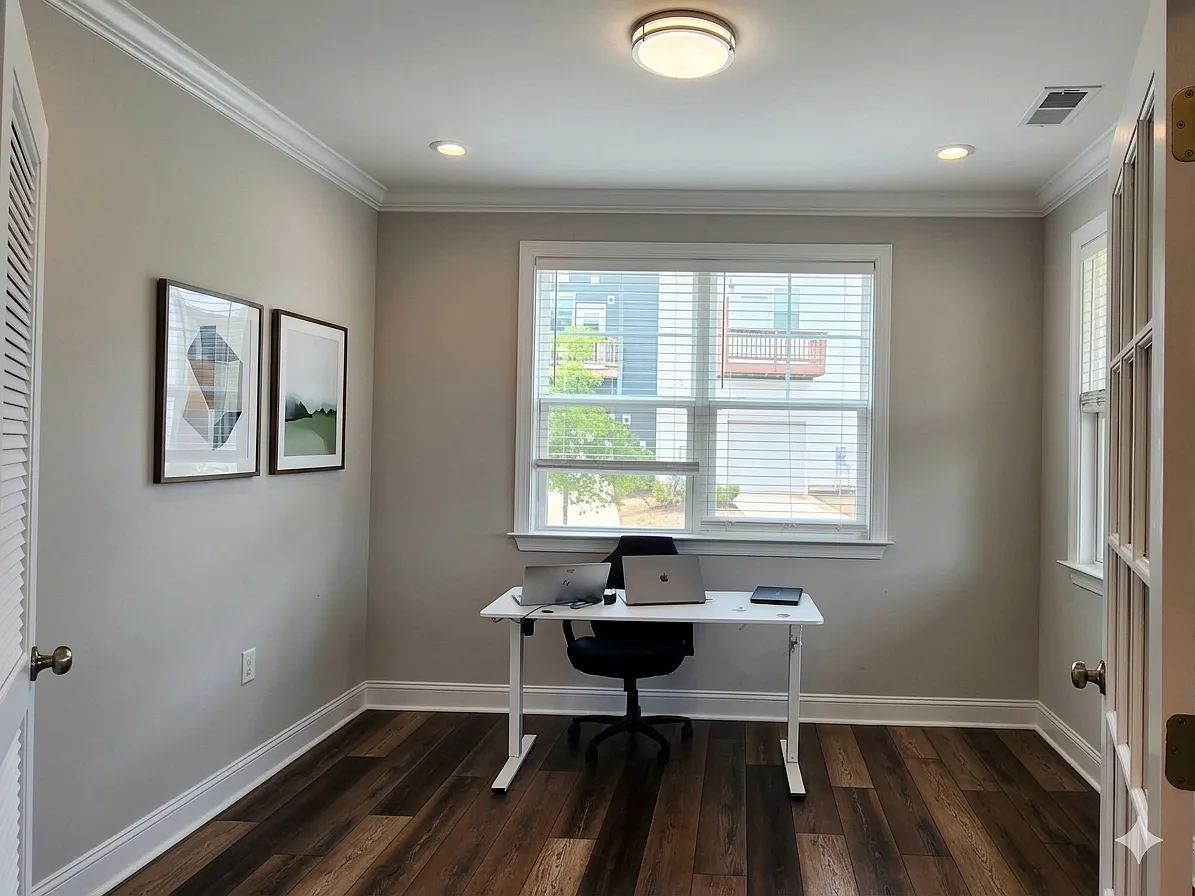 4 bed, 2609 sqft, $2,450 — Photo 2