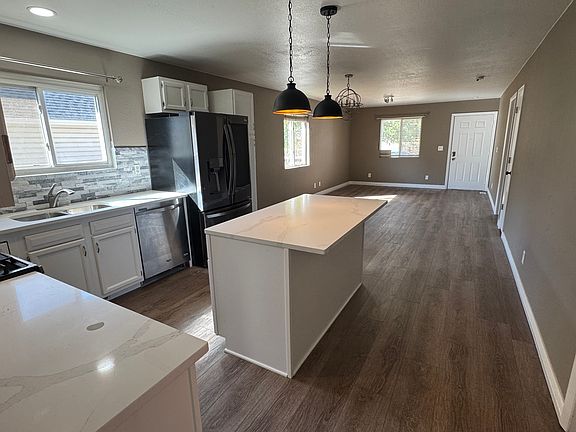 3rd image of 3704 N Gilpin St
