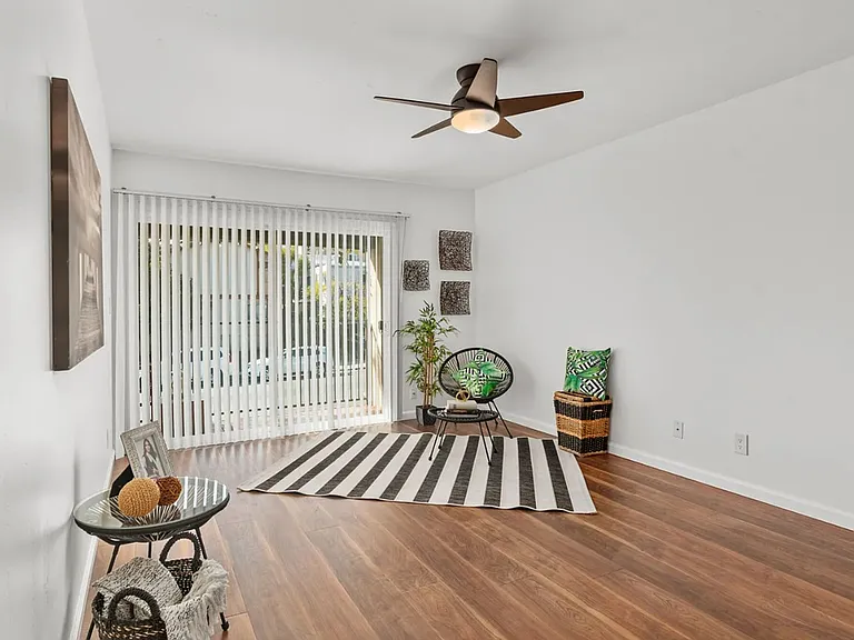 4541 Florida St #213 — Photo 2