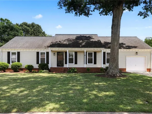 253 Melonie Dr, Chesapeake, VA 23322