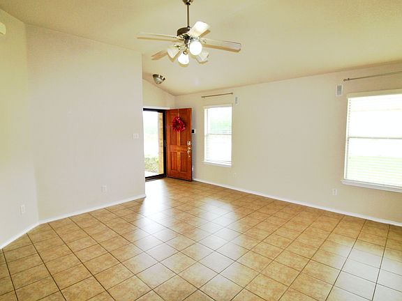 4th image of 6706 Rosita Oak Dr