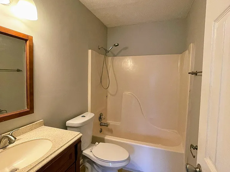 5001 Seven Pine Cir — Photo 10