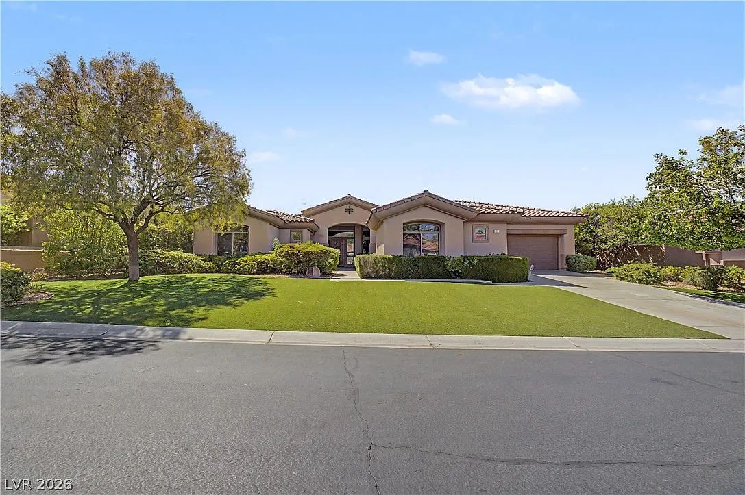 4 bed, 3.5 bath, 3600 sqft, $6,700 — Photo 1
