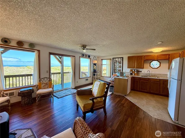 1311 Ocean Shores Boulevard SW #3, Ocean Shores, WA 98569