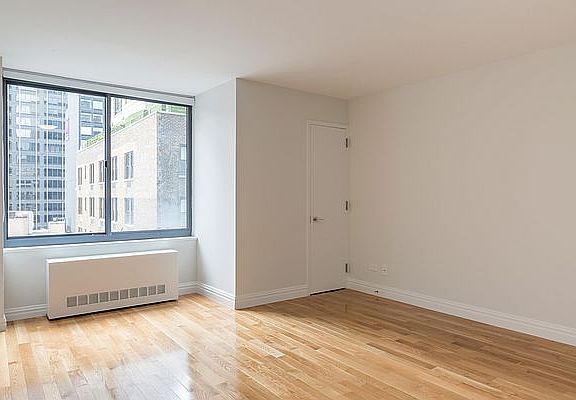 3rd image of 235 W 48th St APT 16B