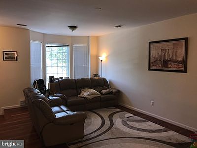 2nd image of 90 Harbour Heights Dr