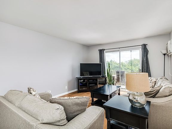 4th image of 315 Marengo Ave APT 6E