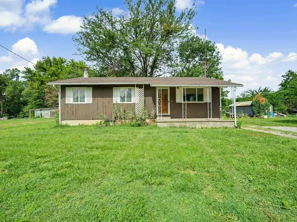 110 S Maud St, Marquette, KS 67464