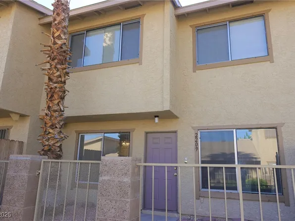 2209 Silver Pine Dr, Las Vegas, NV 89108