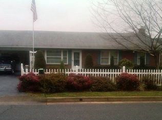 934 Glade St, Martinsville, VA 24112