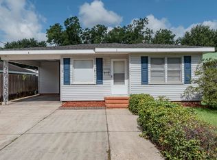 708 4th St, Rayne, LA 70578