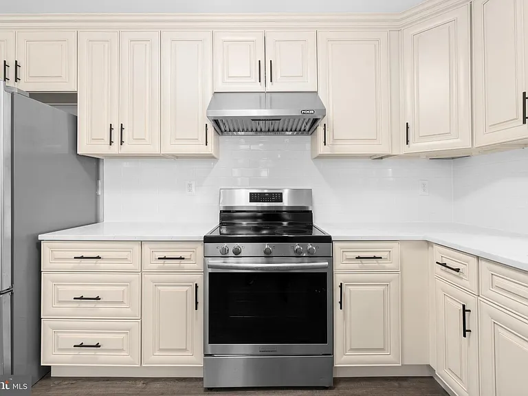 1829 Providence St NE #B — Photo 13