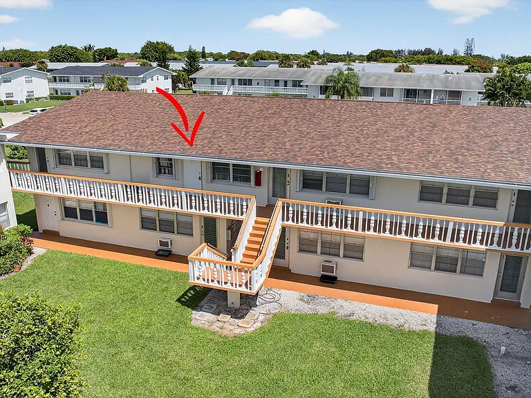 42 Easthampton B — Photo 33