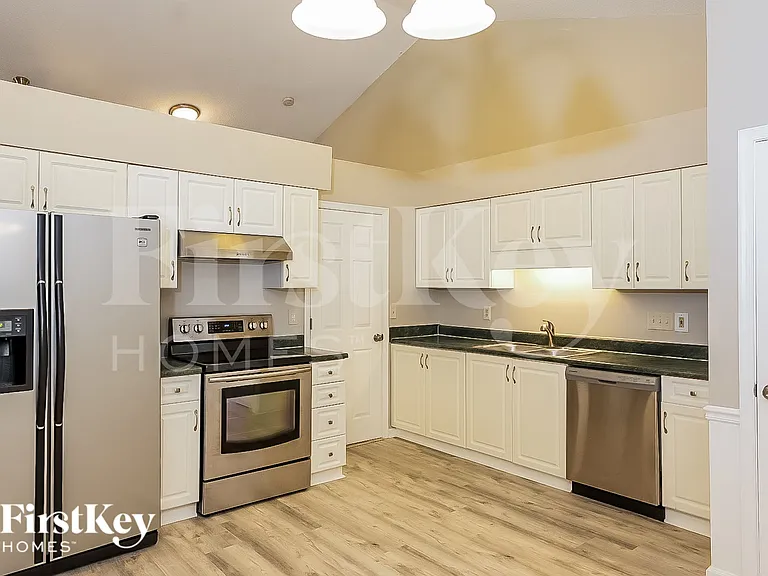 1711 Kildare Woods Dr — Photo 7
