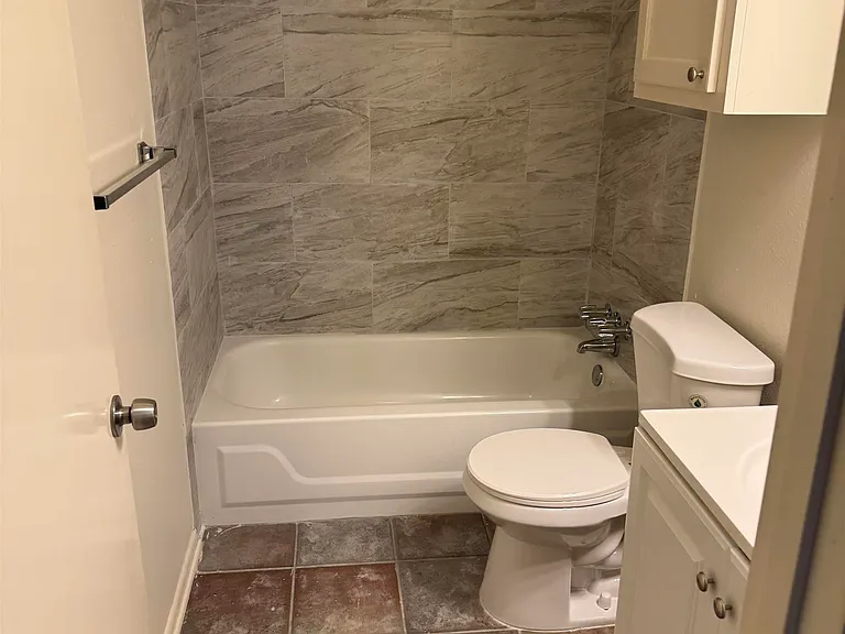 4454 Stumberg Ln — Photo 12