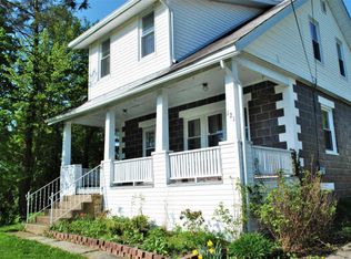 121 Clark St, Clarks Green, PA 18411