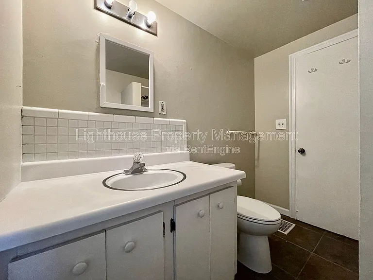 1447 Giddings Ave SE #2 — Photo 14