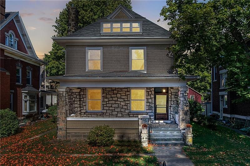 1st image of 608 E Pearl St