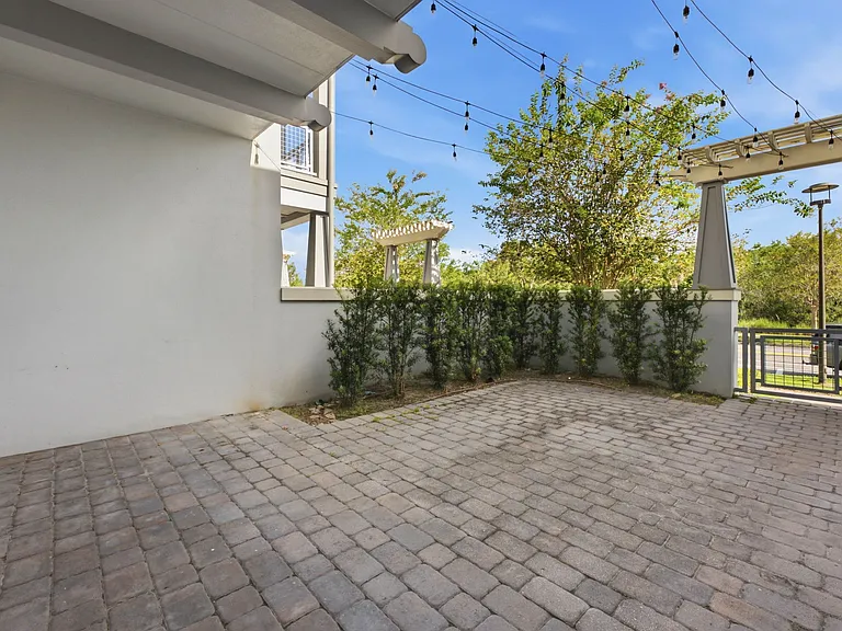 9025 Laureate Blvd — Photo 48