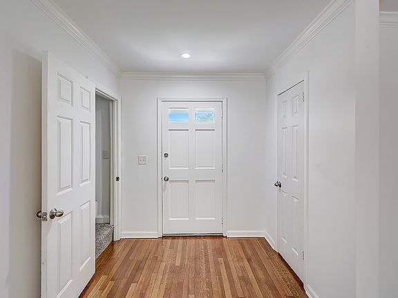 5th image of 1846 Primrose Ave