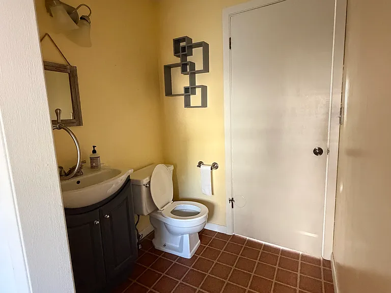 412 Pine St — Photo 10