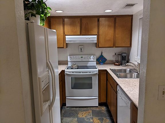 2nd image of 602 San Conrado Ter Unit 2