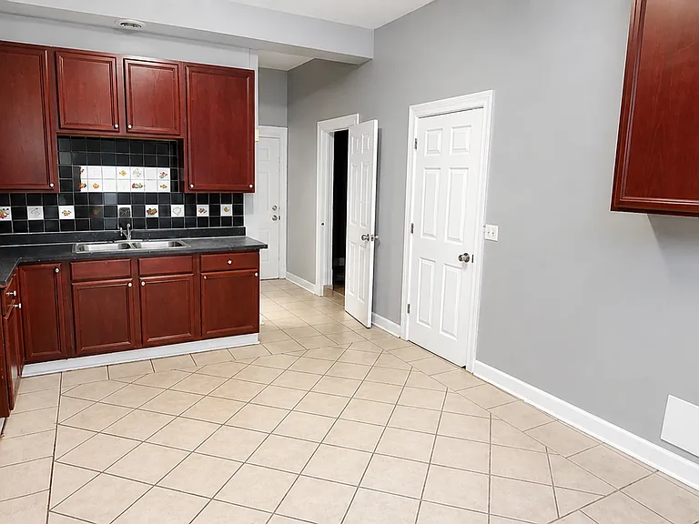 2300 S Troy St — Photo 9