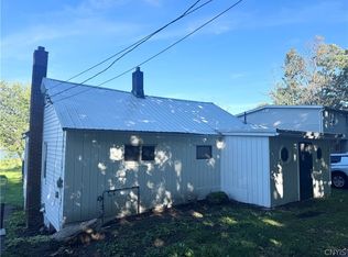 5593 Oneida Dr, Brewerton, NY 13029