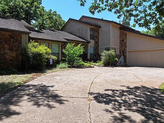 4th image of 604 Dripping Springs Dr
